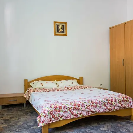 Comfortable House With Garden *
